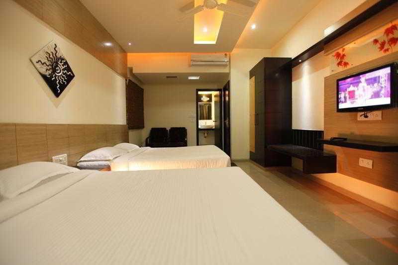 העיר בנגלור Hotel Arafa Inn מראה חיצוני תמונה
