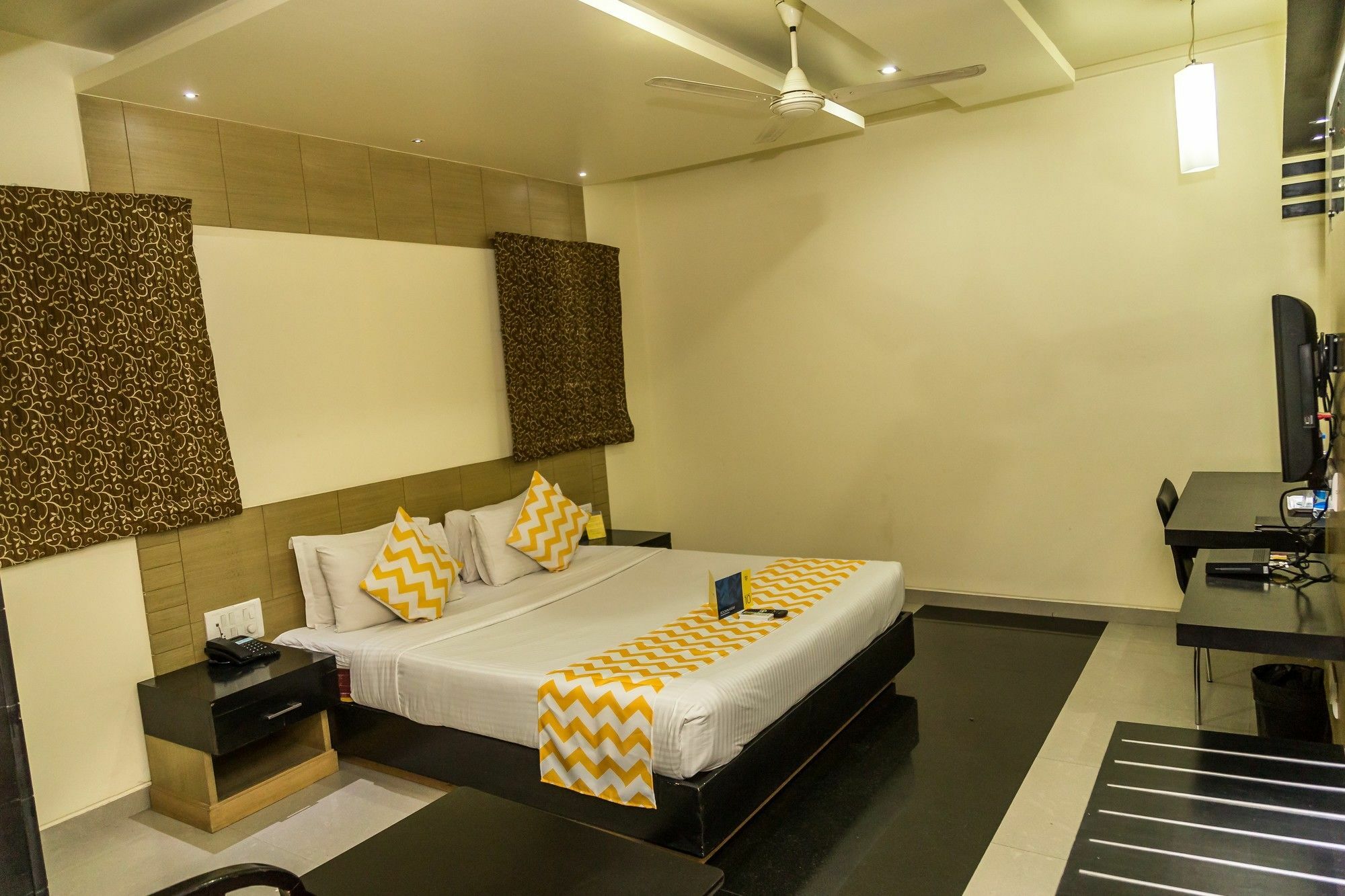 העיר בנגלור Hotel Arafa Inn מראה חיצוני תמונה